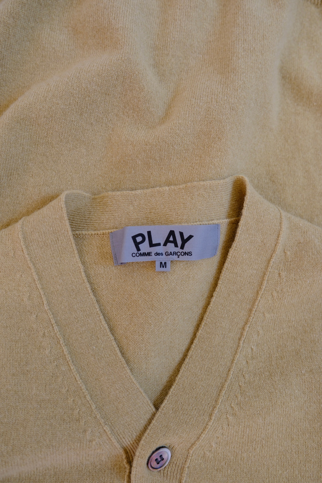 Play COMME des GARCONS Cardigan Caramel M