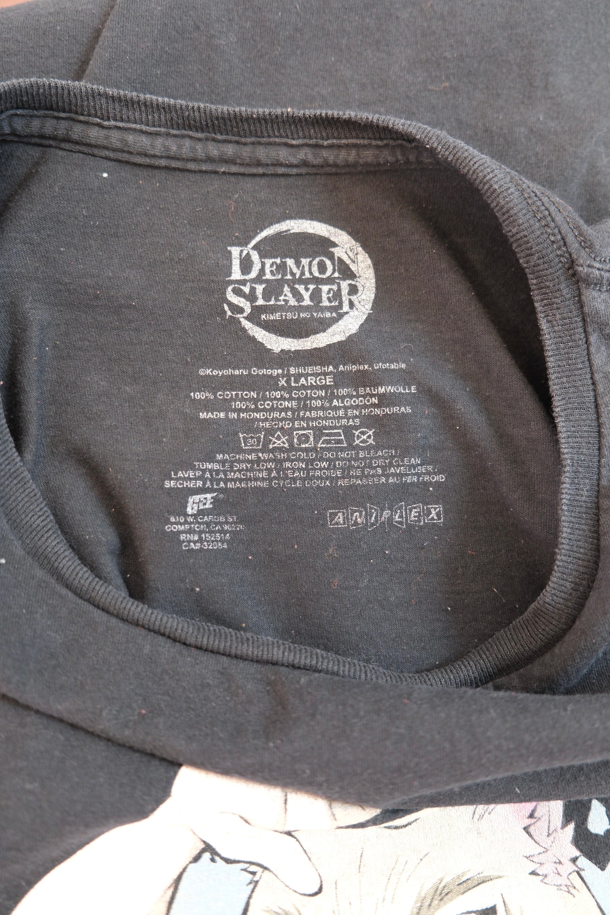 Demon Slayer T-shirt XL size