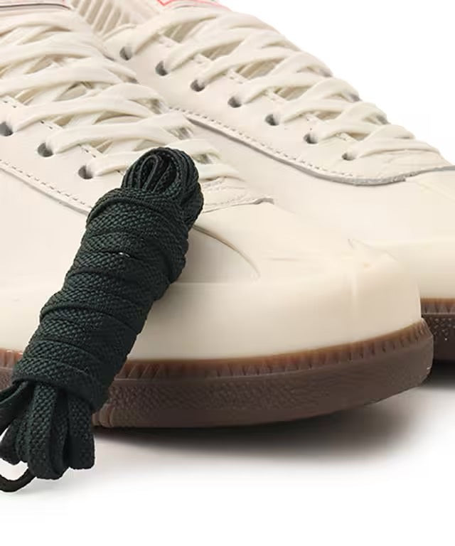 Adidas SAMBA BAPE OWHITE/SHAGRN/GUM4 Size: 26.5cm. Color: White