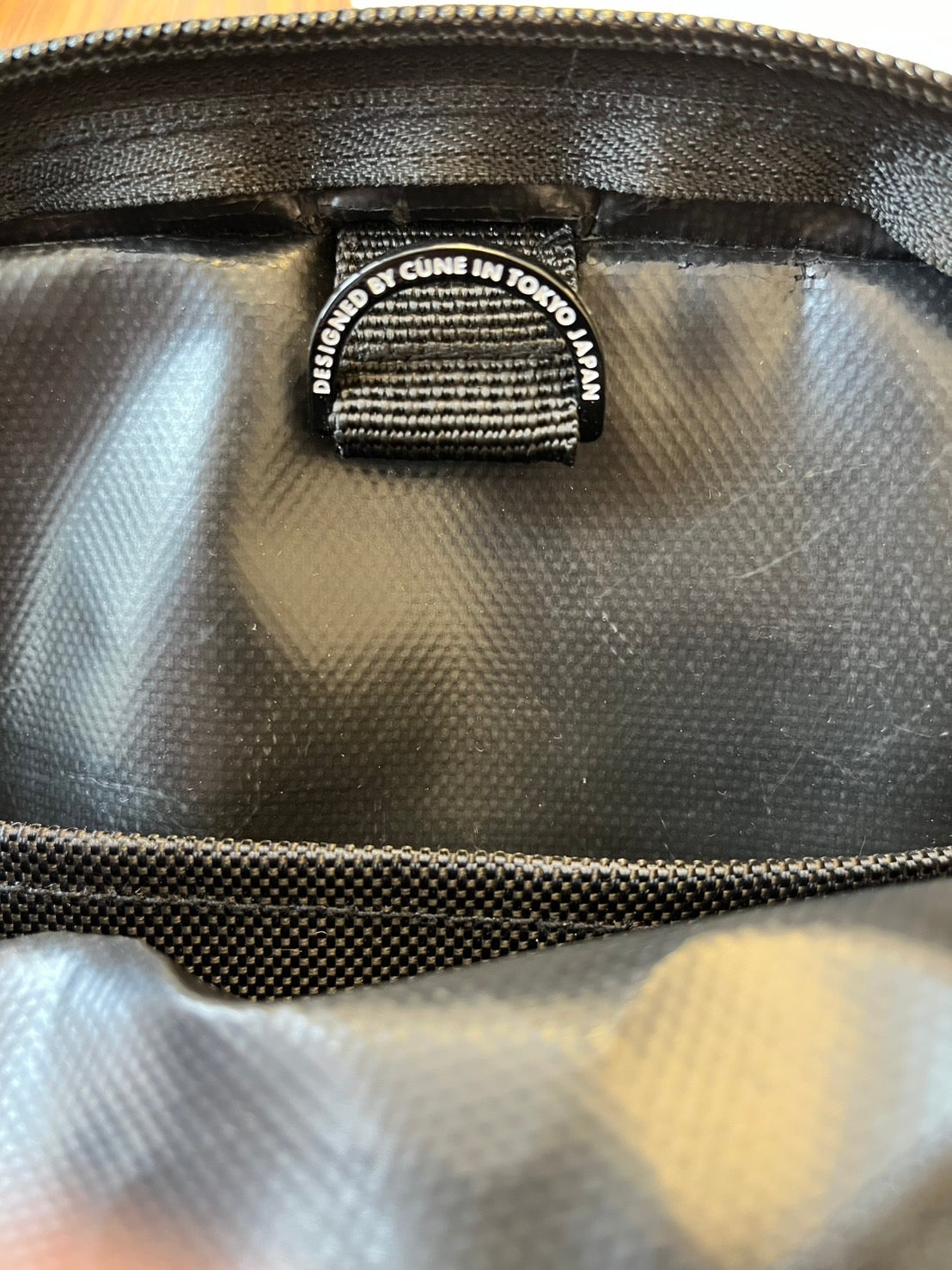 CUNE Rabbit Head Pattern Shoulder Bag