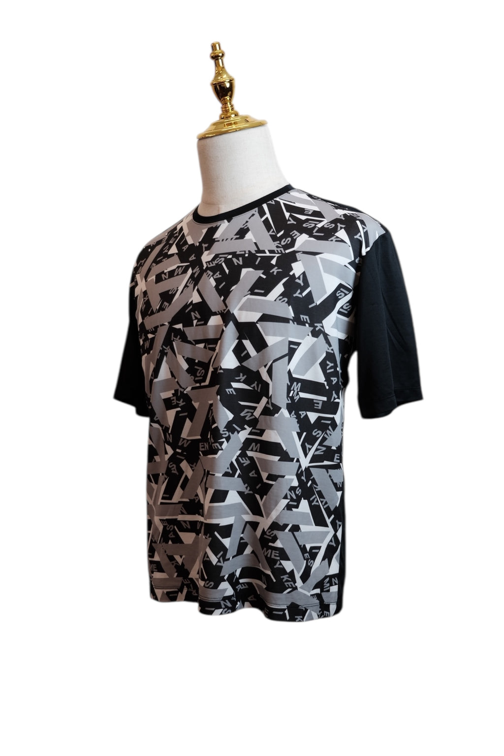 ISSEY MIYAKE T-shirt