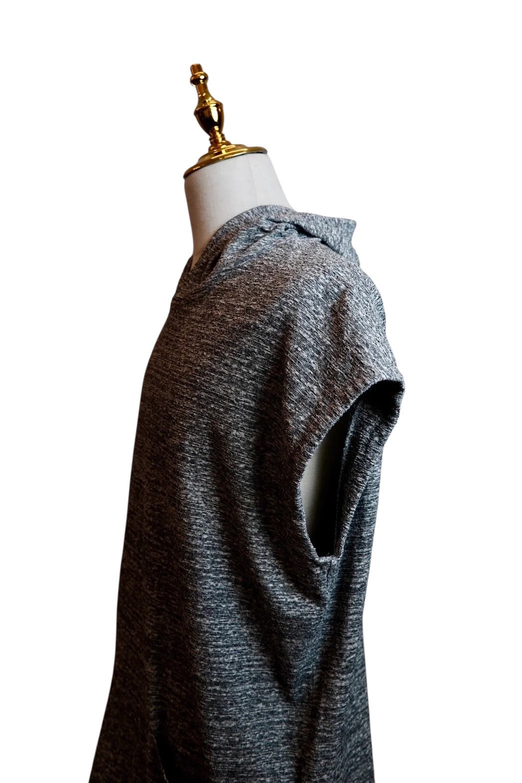 RIPVANWINKLE Textured Sleeveless Hoodie