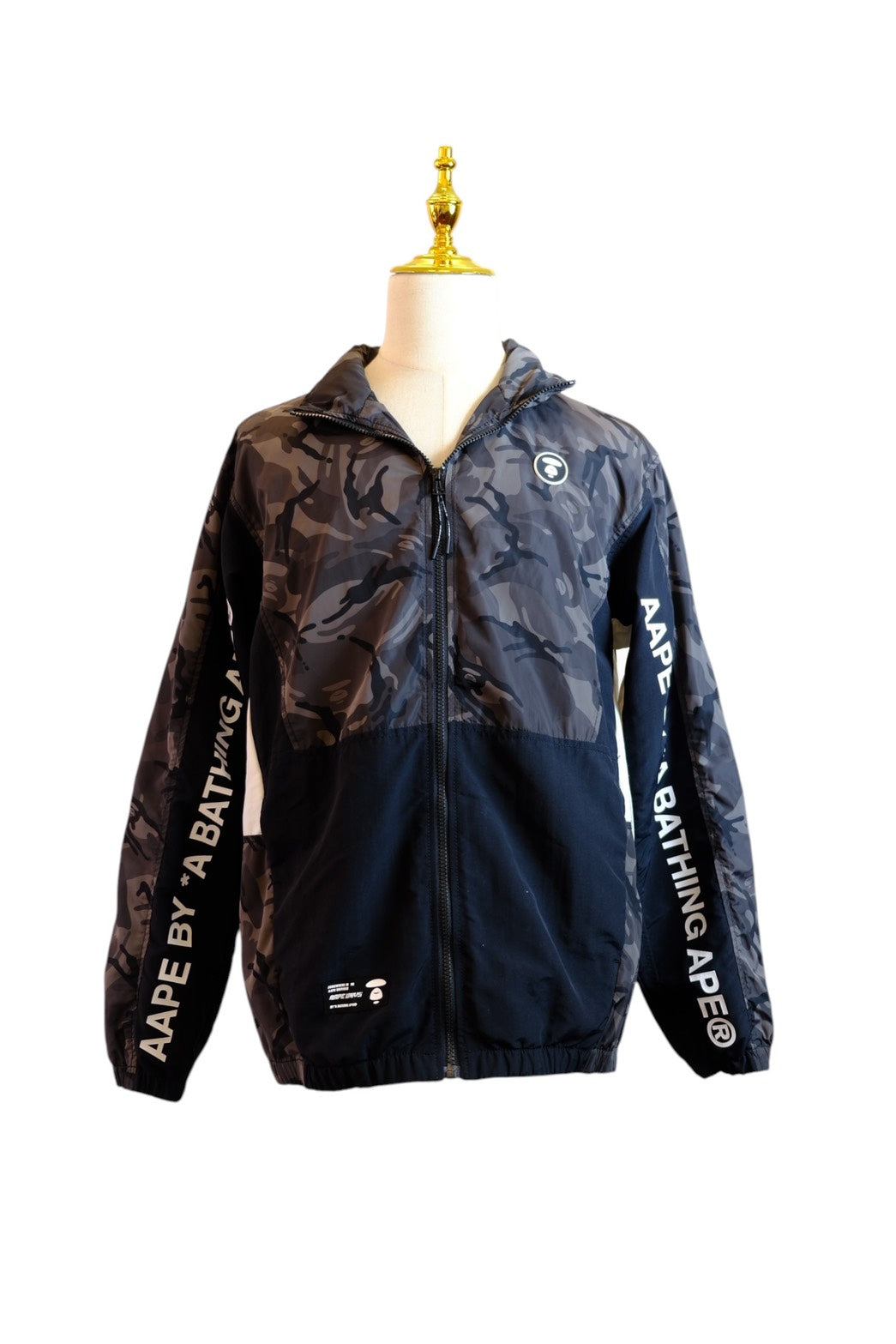 AApe by a bathing ape L