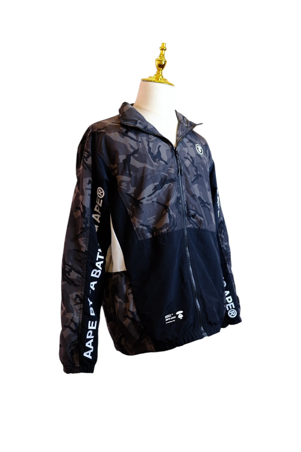 AApe by a bathing ape L
