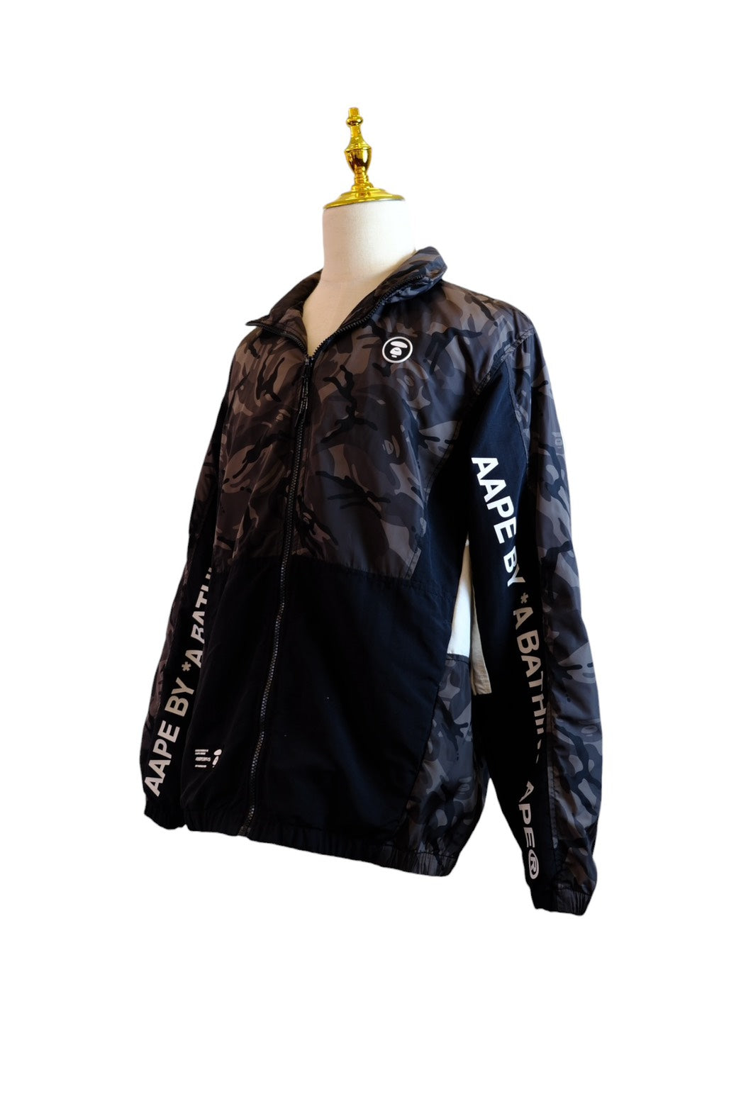 AApe by a bathing ape L