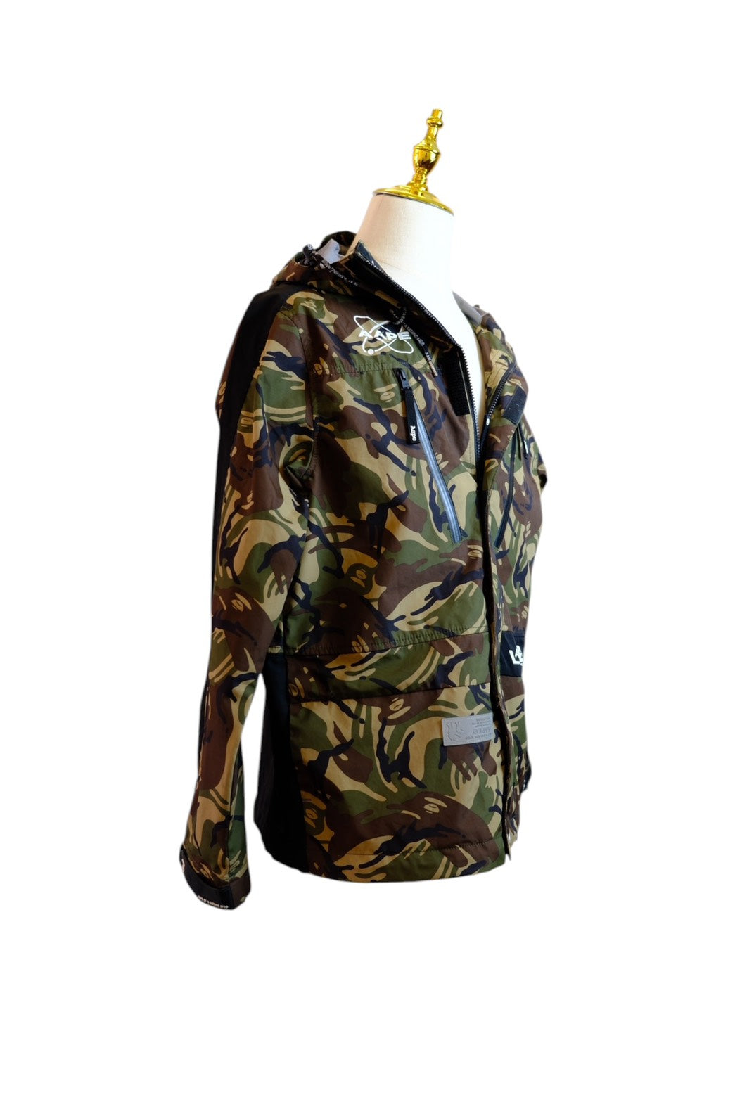 AApe by a bathing ape  L